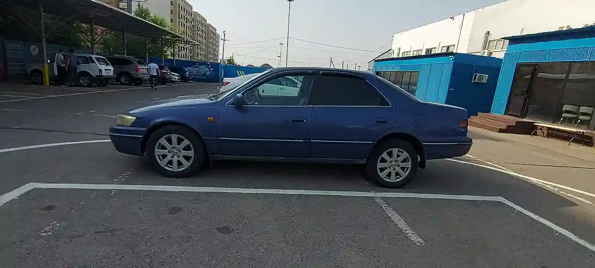 Toyota Camry 1998 года за 3 500 000 тг. в Алматы