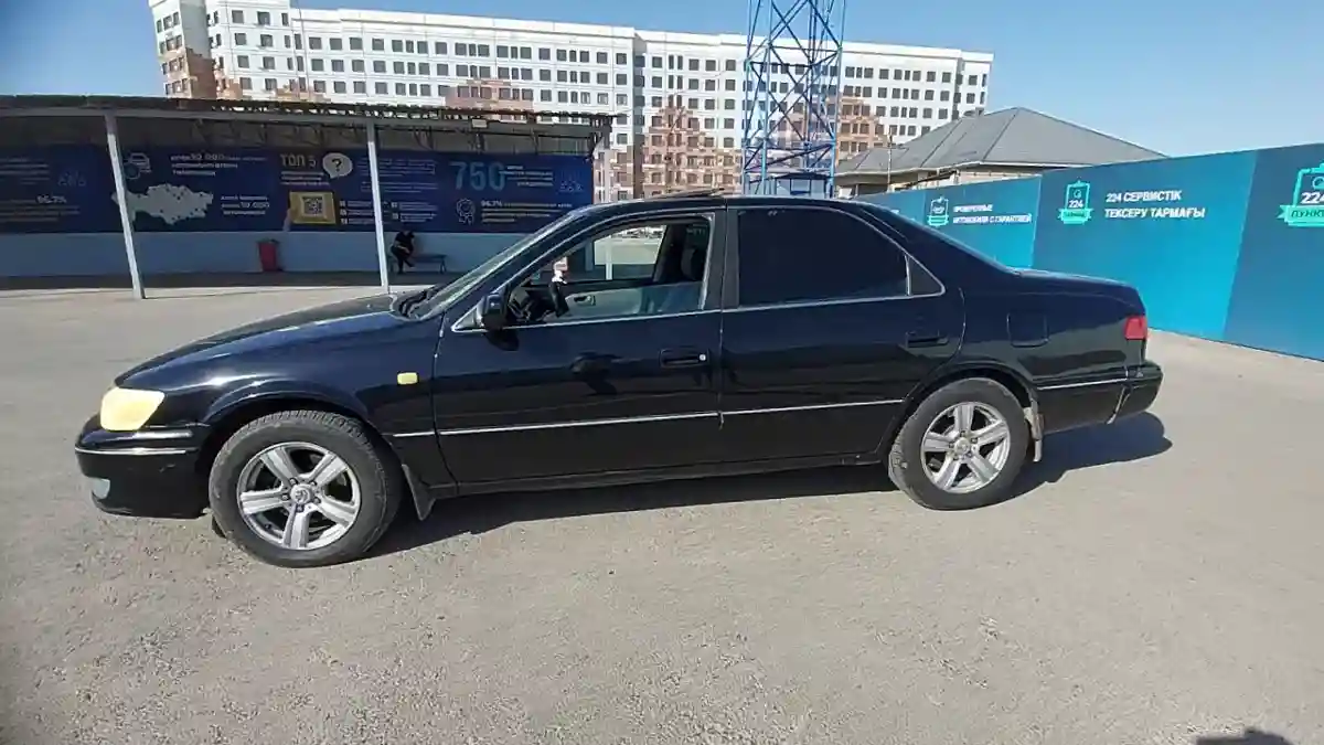 Toyota Camry 2000 года за 3 500 000 тг. в Шымкент