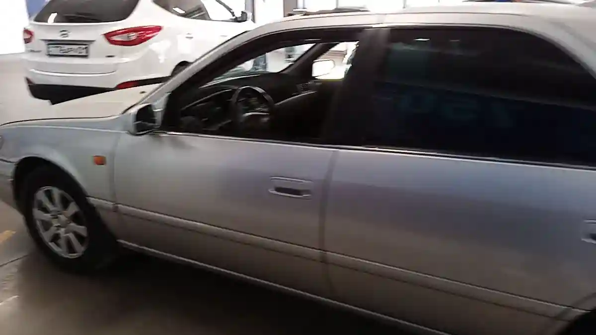 Toyota Camry 2000 года за 2 650 000 тг. в Астана