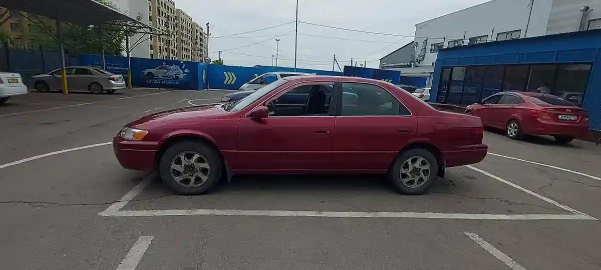 Toyota Camry 1998 года за 3 000 000 тг. в Алматы