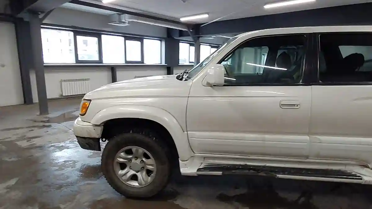 Toyota 4Runner 2002 года за 3 500 000 тг. в Астана