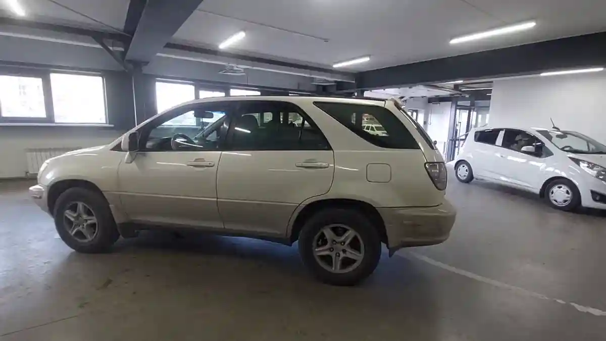 Lexus RX 1999 года за 4 800 000 тг. в Астана