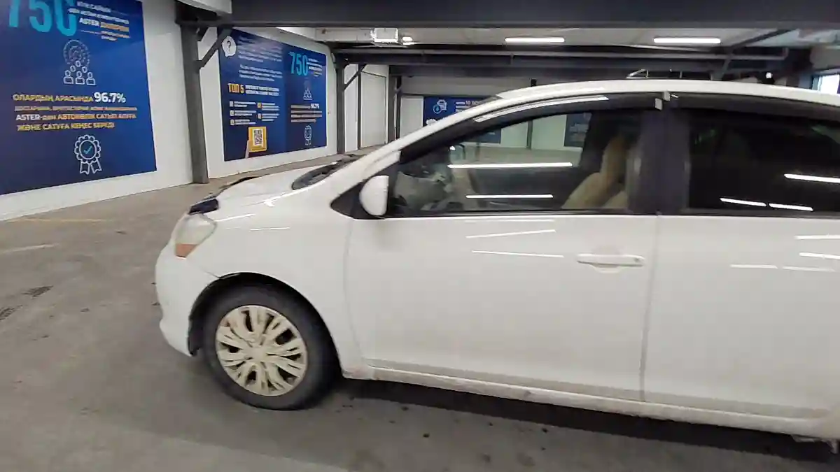 Toyota Yaris 2010 года за 3 500 000 тг. в Астана