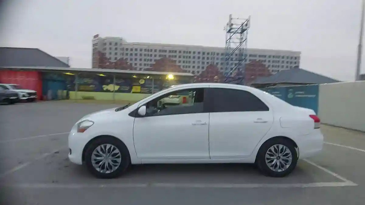 Toyota Yaris 2011 года за 4 800 000 тг. в Шымкент