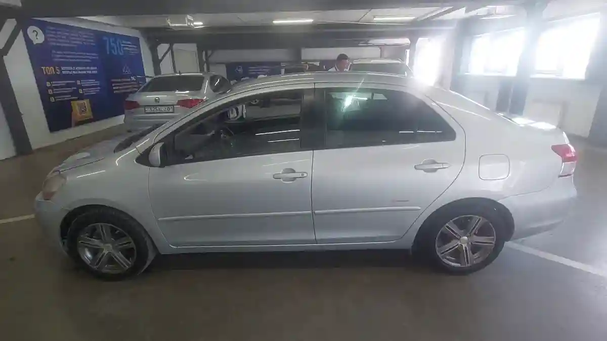 Toyota Yaris 2009 года за 4 500 000 тг. в Астана