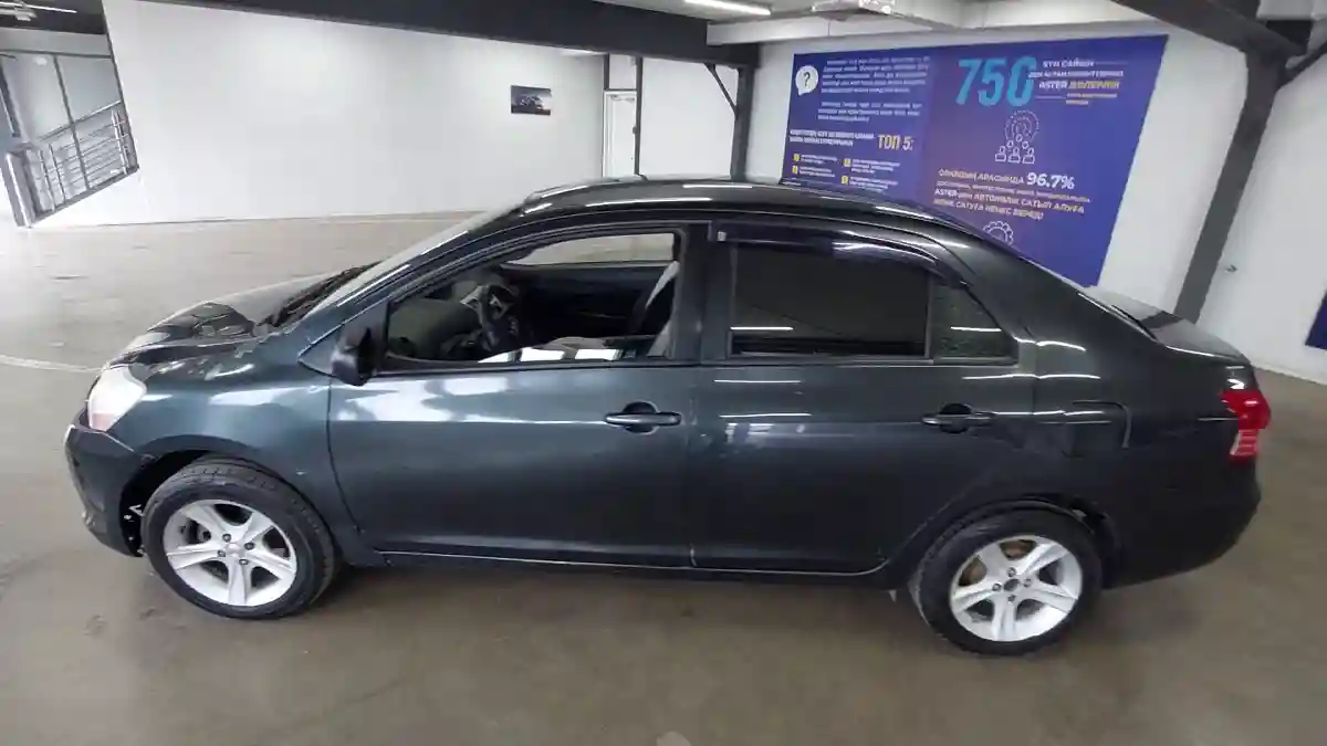 Toyota Yaris 2006 года за 3 300 000 тг. в Астана