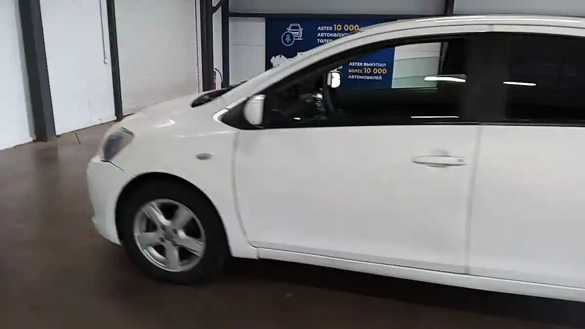 Toyota Yaris 2008 года за 4 000 000 тг. в Астана