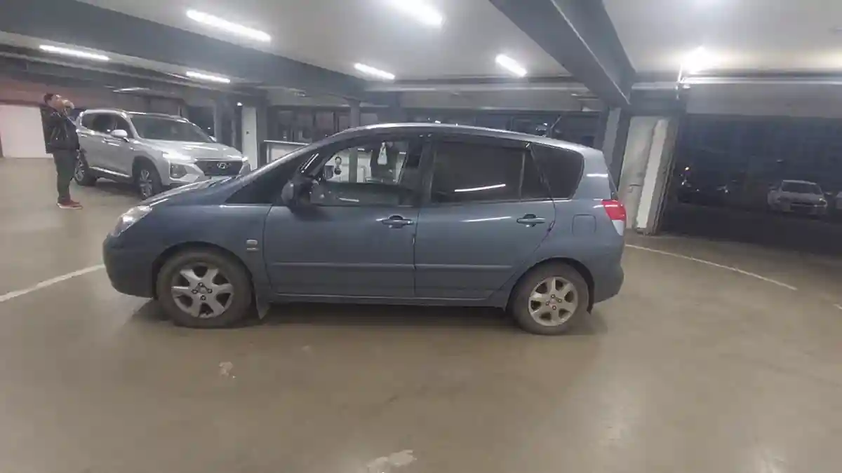 Toyota Corolla Verso 2003 года за 3 900 000 тг. в Астана