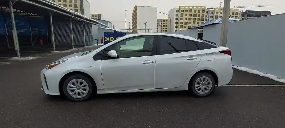 Toyota Prius 2021 года за 15 000 000 тг. в Алматы