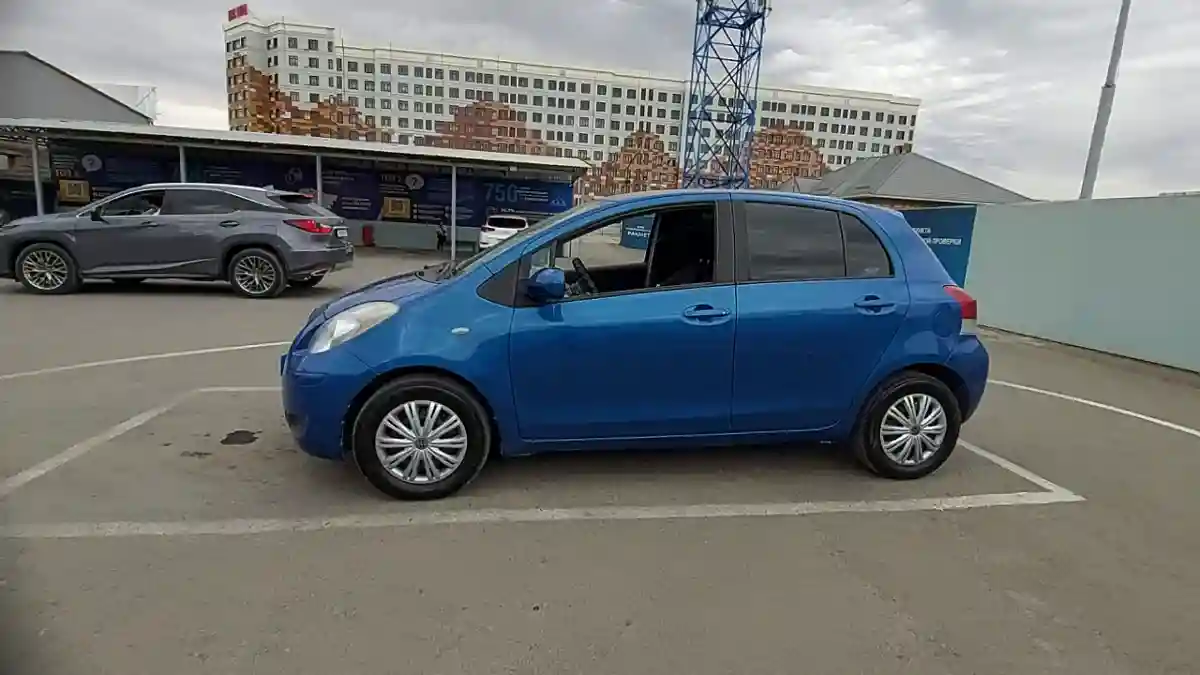 Toyota Yaris 2010 года за 4 500 000 тг. в Шымкент