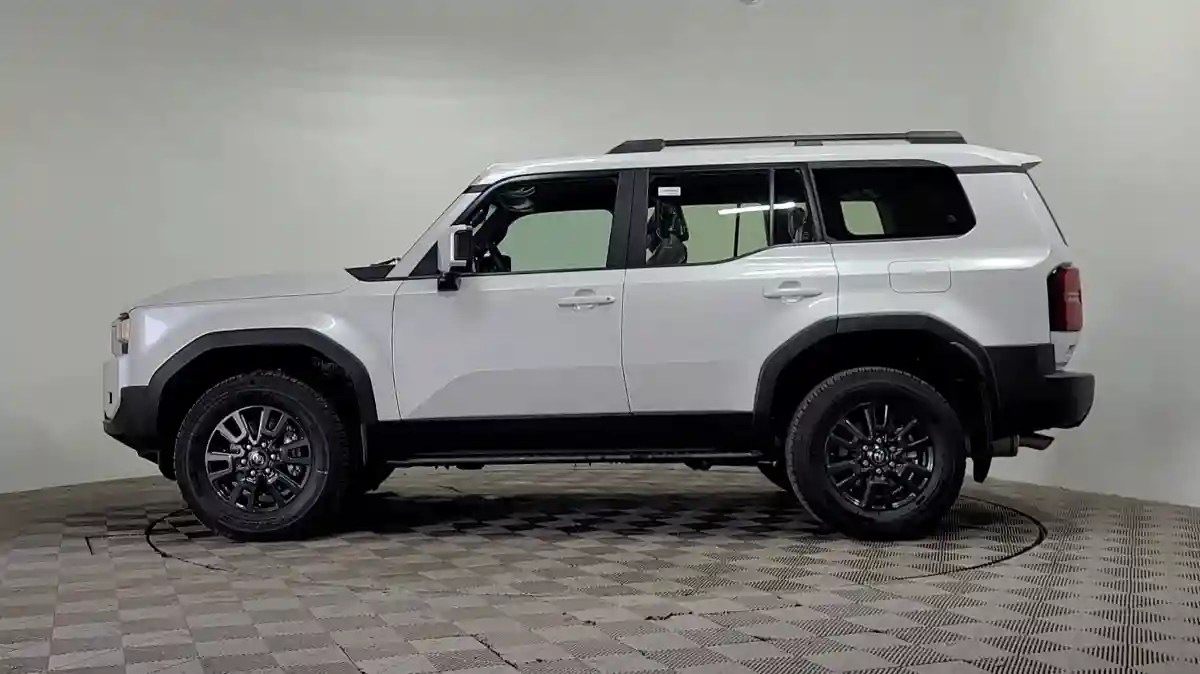Toyota Land Cruiser Prado 2025 года за 45 000 000 тг. в Алматы