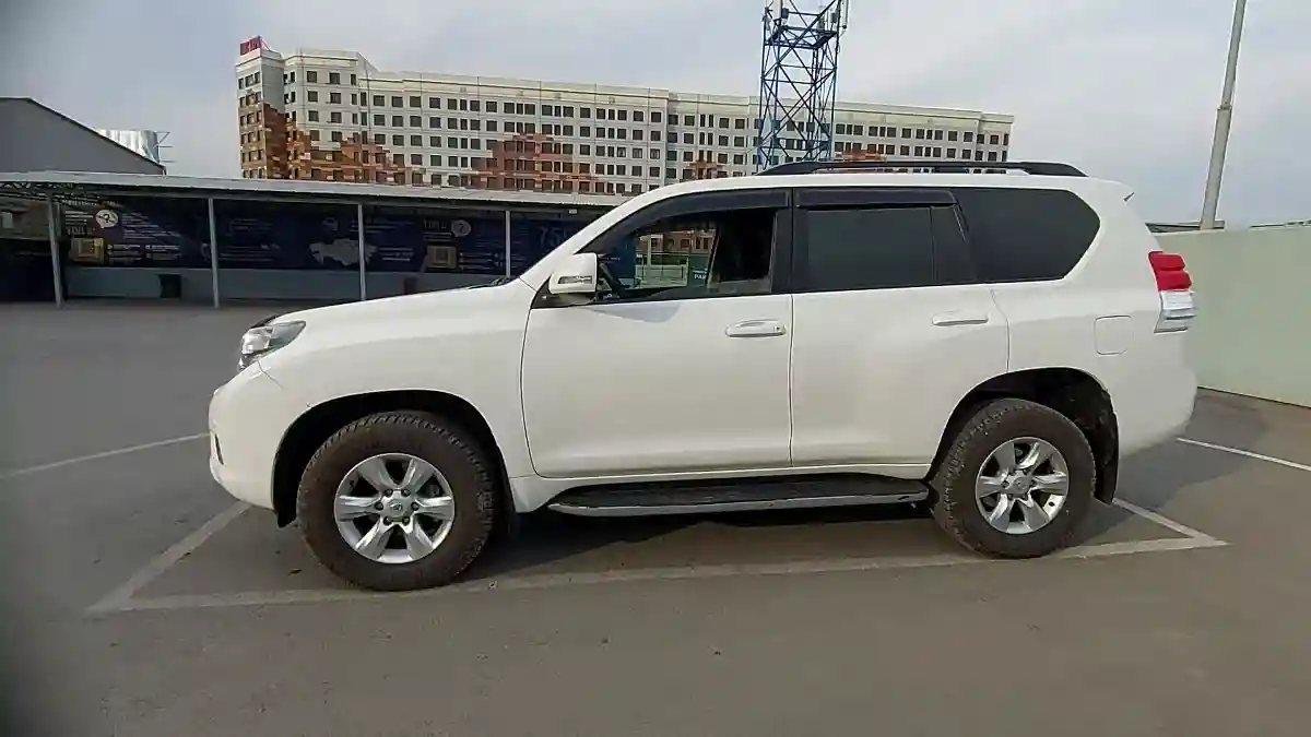 Toyota Land Cruiser Prado 2011 года за 14 000 000 тг. в Шымкент