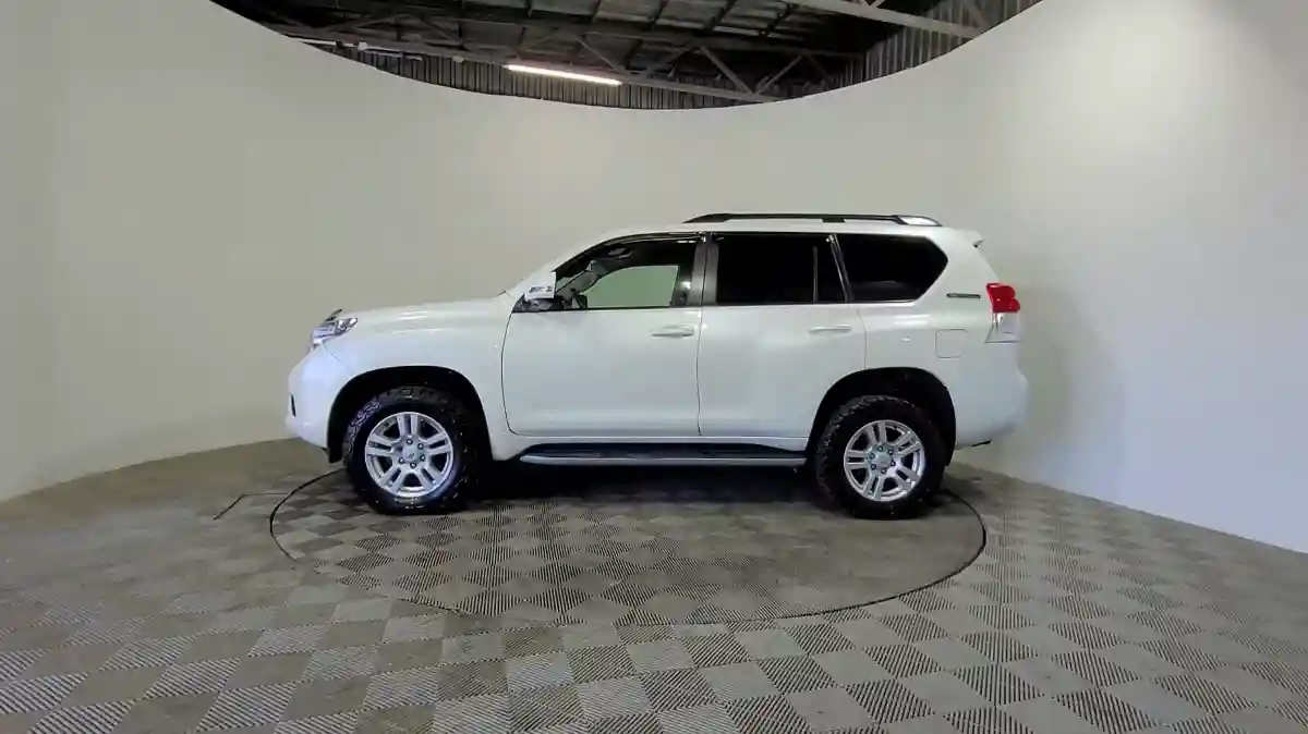 Toyota Land Cruiser Prado 2010 года за 13 750 000 тг. в Алматы