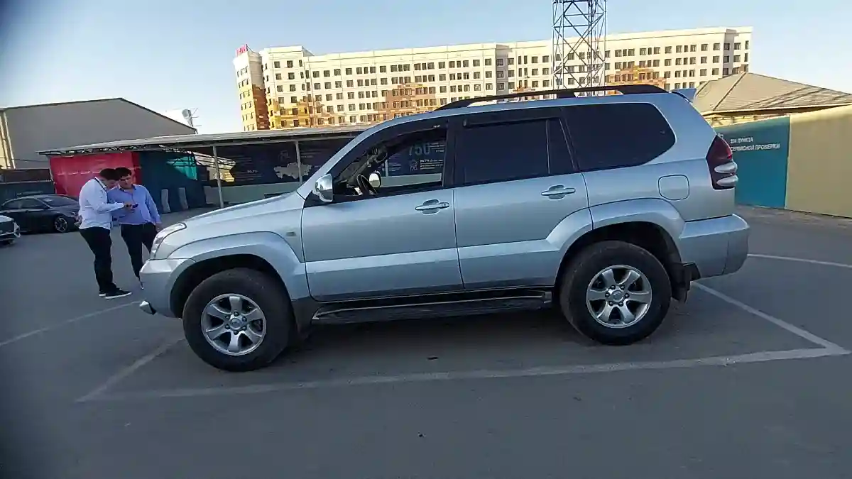 Toyota Land Cruiser Prado 2005 года за 11 000 000 тг. в Шымкент