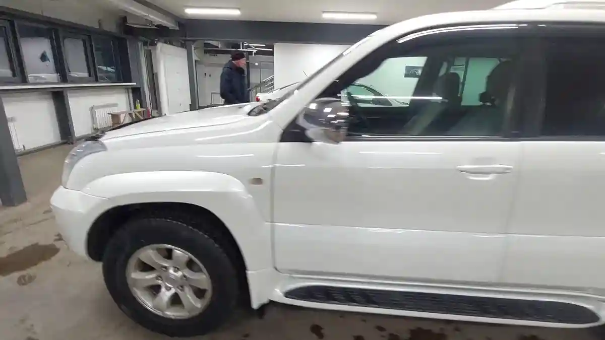 Toyota Land Cruiser Prado 2006 года за 10 000 000 тг. в Астана