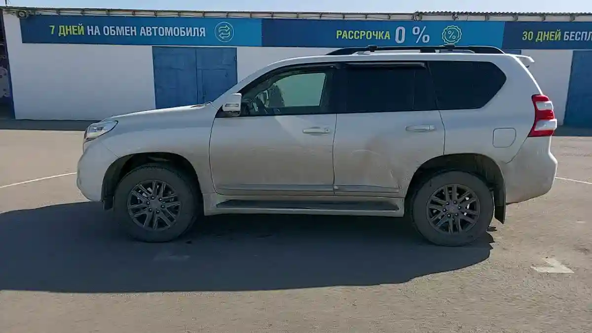 Toyota Land Cruiser Prado 2015 года за 24 000 000 тг. в Актау