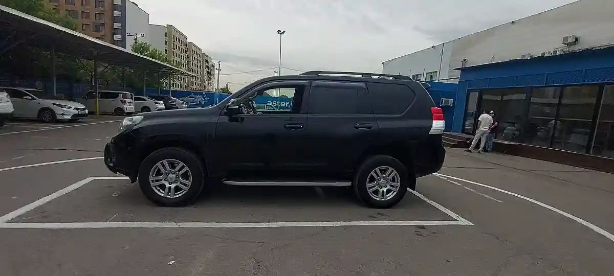 Toyota Land Cruiser Prado 2012 года за 18 500 000 тг. в Алматы