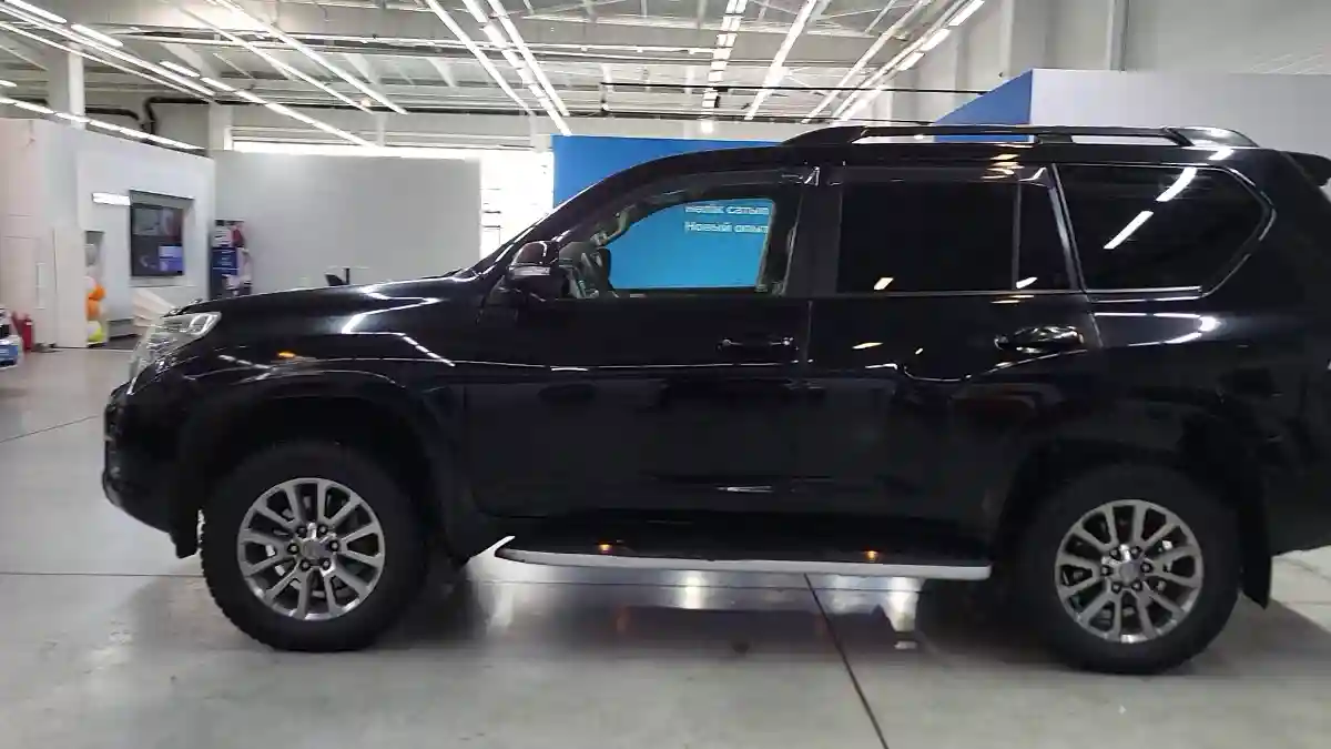 Toyota Land Cruiser Prado 2010 года за 15 500 000 тг. в Усть-Каменогорск
