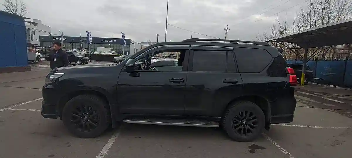 Toyota Land Cruiser Prado 2013 года за 19 000 000 тг. в Алматы