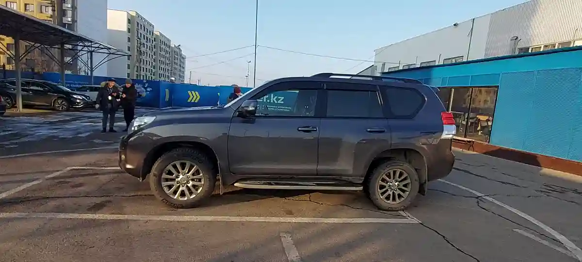 Toyota Land Cruiser Prado 2012 года за 22 000 000 тг. в Алматы