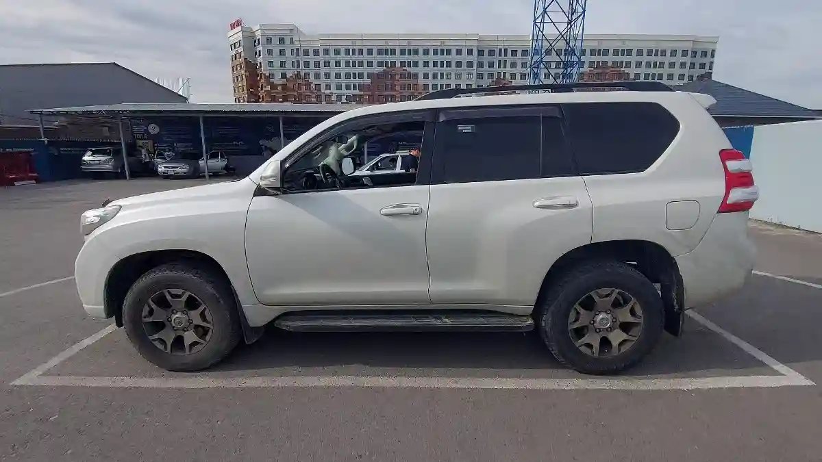 Toyota Land Cruiser Prado 2014 года за 19 000 000 тг. в Шымкент