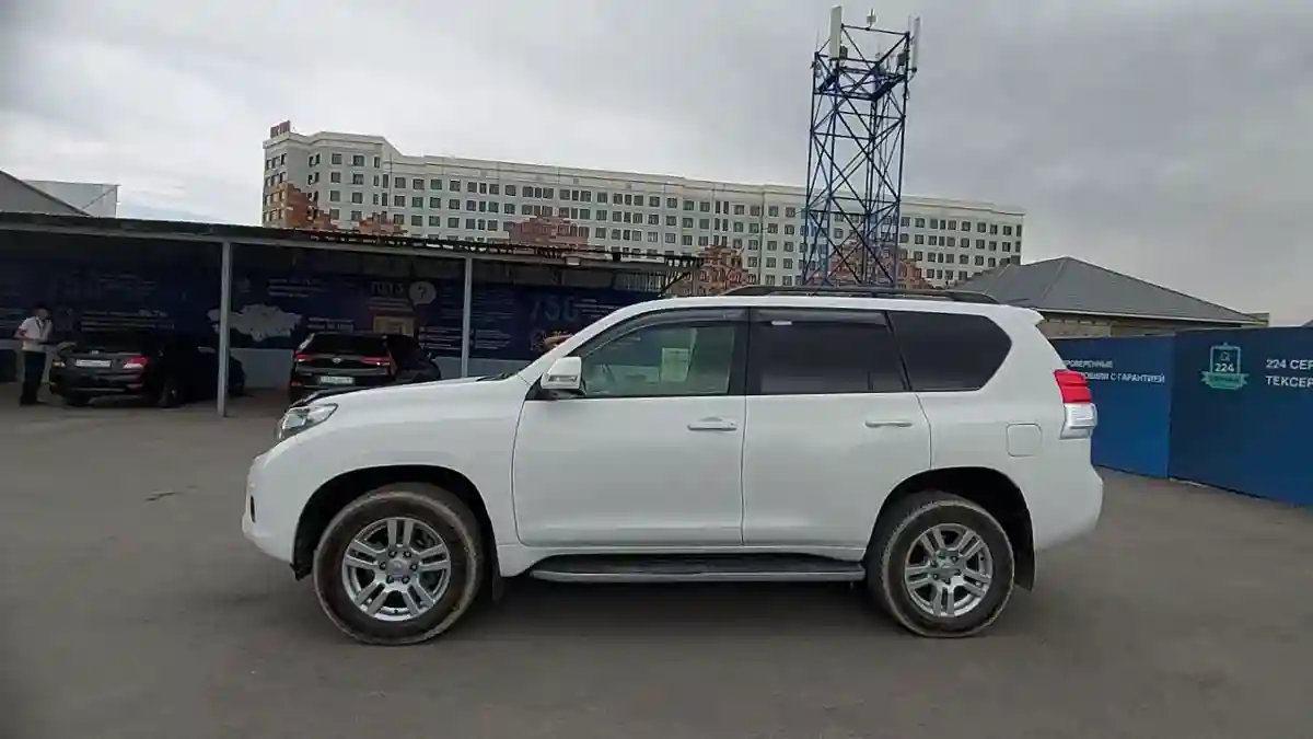 Toyota Land Cruiser Prado 2013 года за 18 000 000 тг. в Шымкент