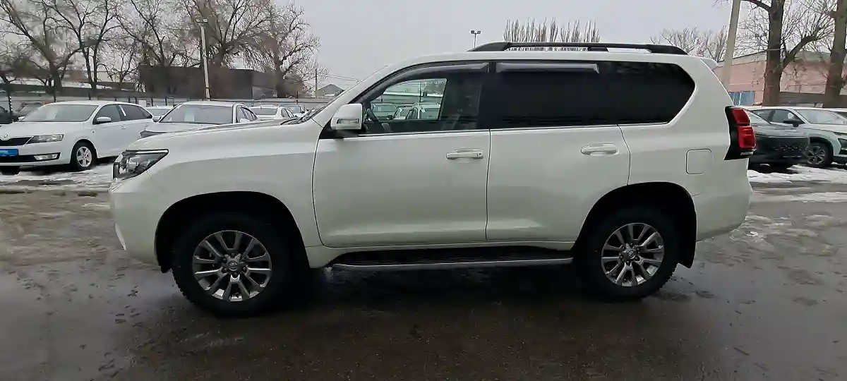 Toyota Land Cruiser Prado 2020 года за 33 000 000 тг. в Алматы