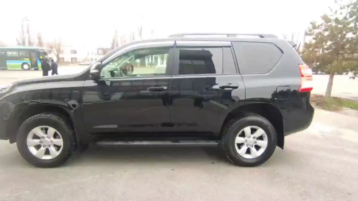 Toyota Land Cruiser Prado 2014 года за 19 700 000 тг. в Тараз