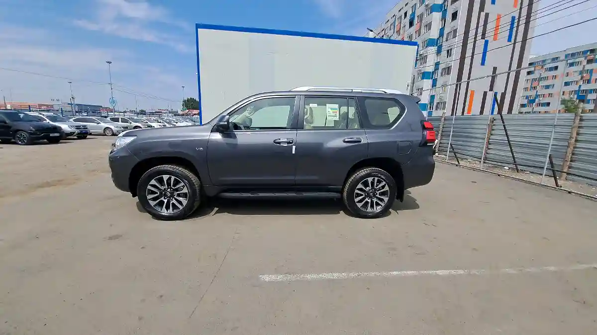 Toyota Land Cruiser Prado 2022 года за 37 188 000 тг. в Алматы