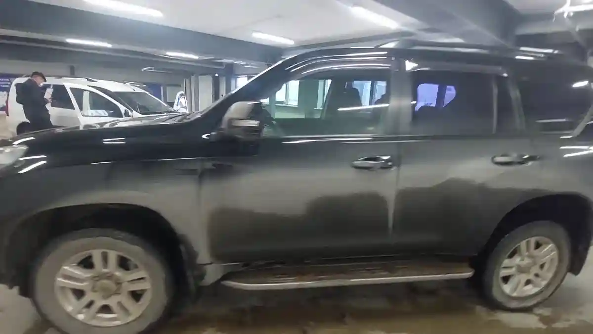 Toyota Land Cruiser Prado 2011 года за 14 000 000 тг. в Астана