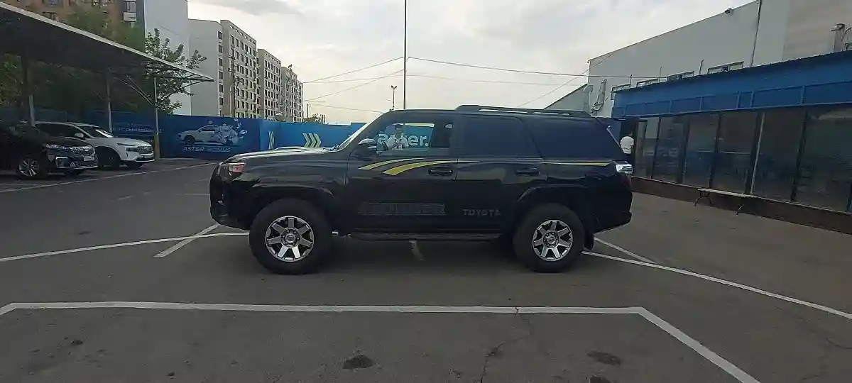 Toyota 4Runner 2019 года за 20 000 000 тг. в Алматы