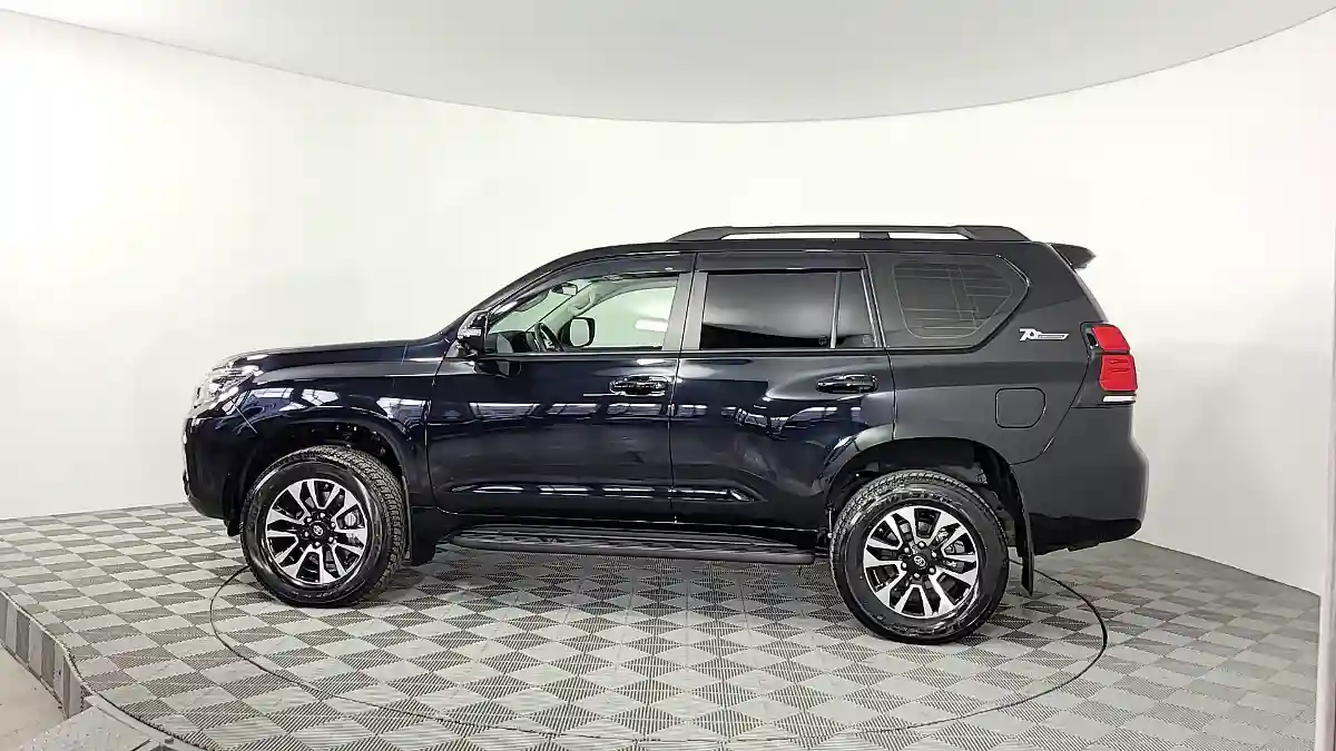 Toyota Land Cruiser Prado 2022 года за 35 000 000 тг. в Караганда