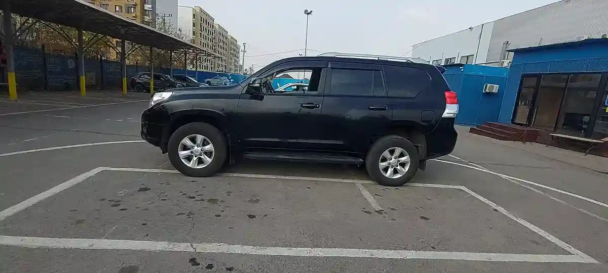 Toyota Land Cruiser Prado 2013 года за 15 000 000 тг. в Алматы
