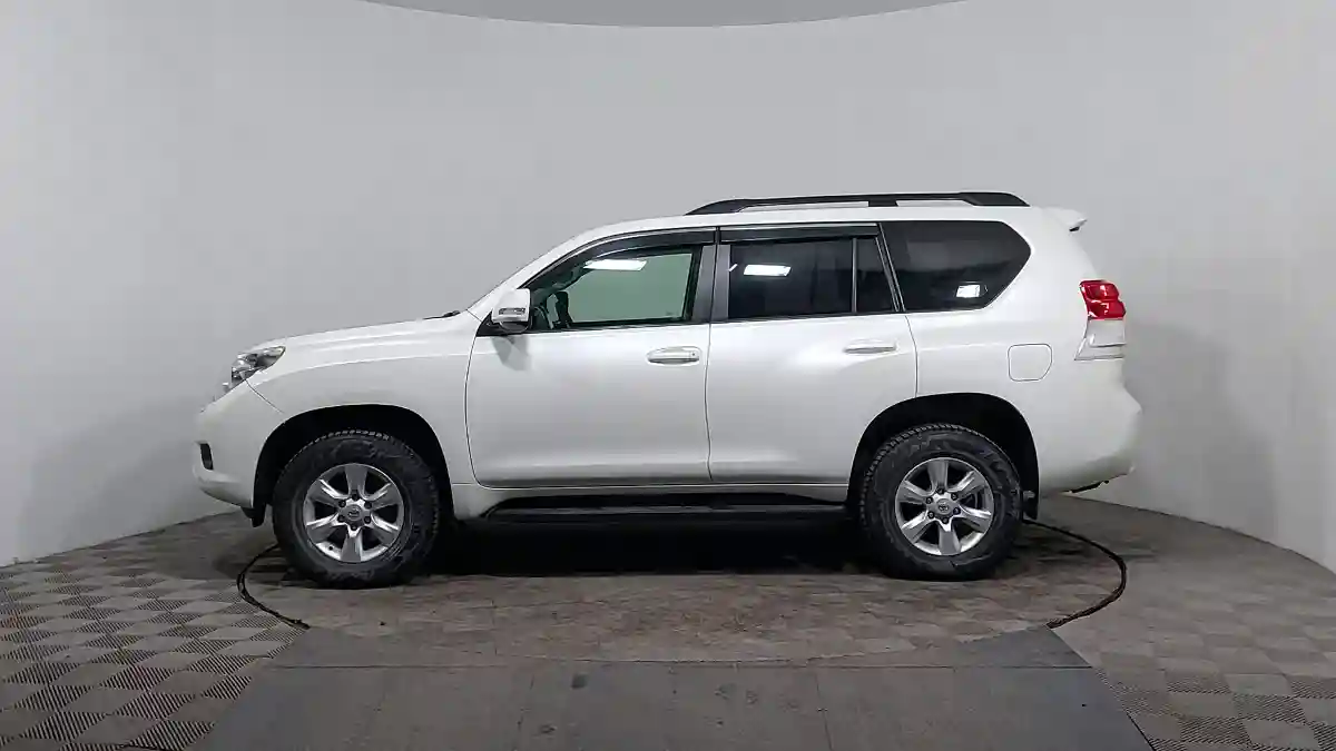 Toyota Land Cruiser Prado 2010 года за 14 500 000 тг. в Астана