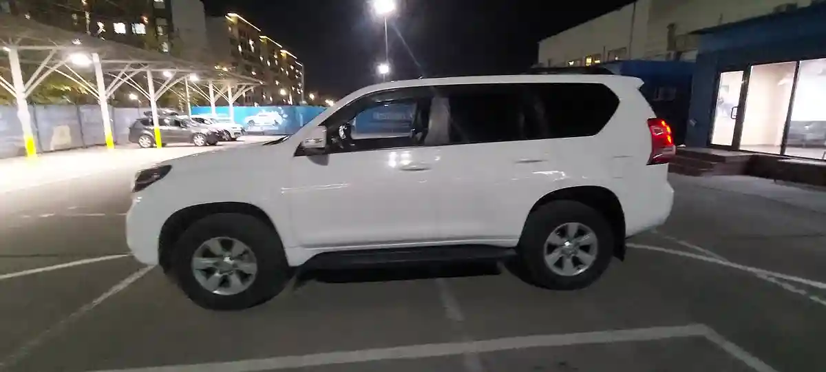 Toyota Land Cruiser Prado 2013 года за 16 500 000 тг. в Алматы