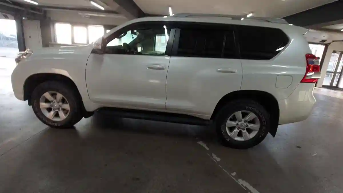 Toyota Land Cruiser Prado 2014 года за 18 000 000 тг. в Астана