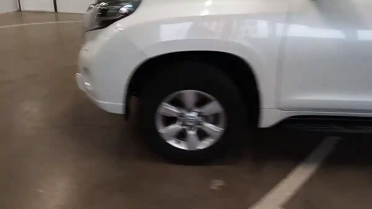 Toyota Land Cruiser Prado 2016 года за 19 800 000 тг. в Астана