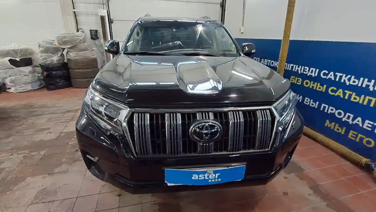 Toyota Land Cruiser Prado 2021 года за 25 500 000 тг. в Астана