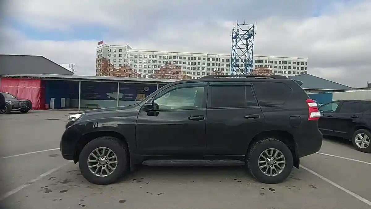Toyota Land Cruiser Prado 2013 года за 16 000 000 тг. в Шымкент