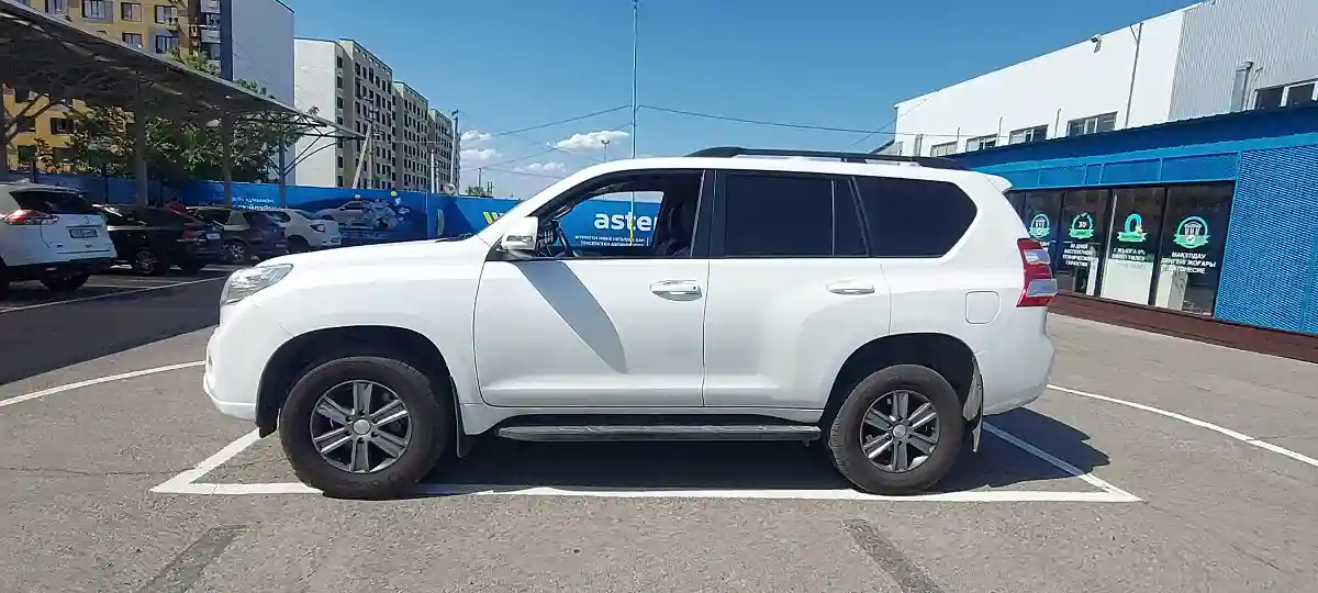 Toyota Land Cruiser Prado 2015 года за 20 000 000 тг. в Алматы