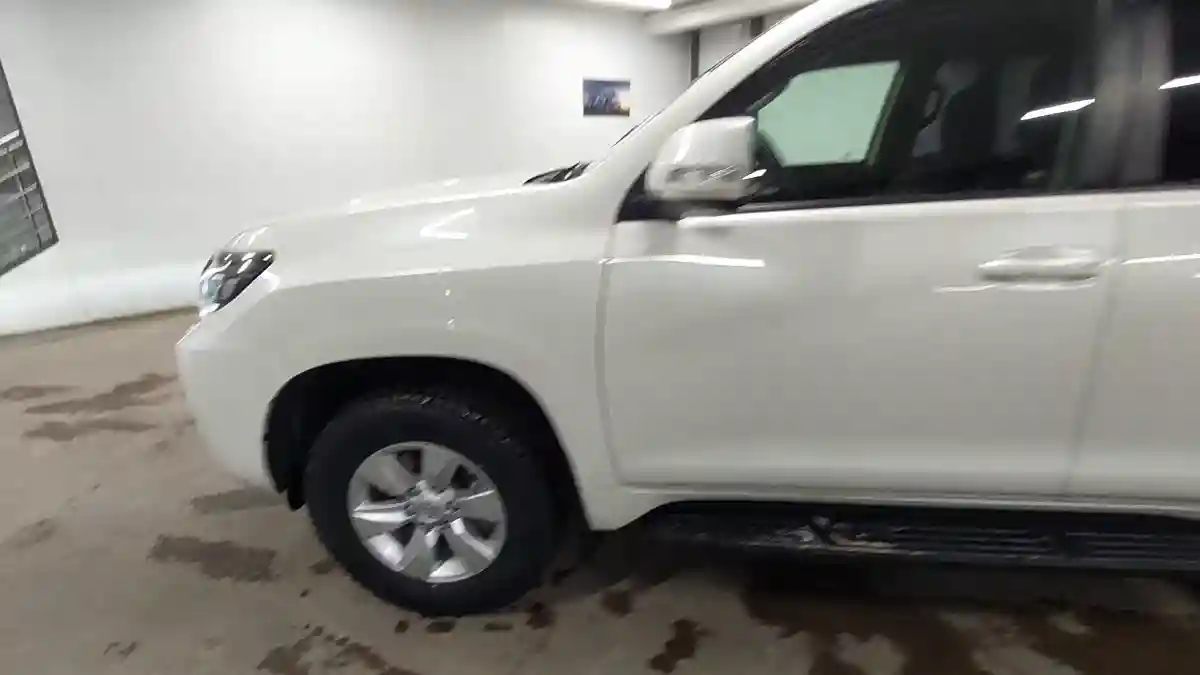 Toyota Land Cruiser Prado 2019 года за 20 000 000 тг. в Астана