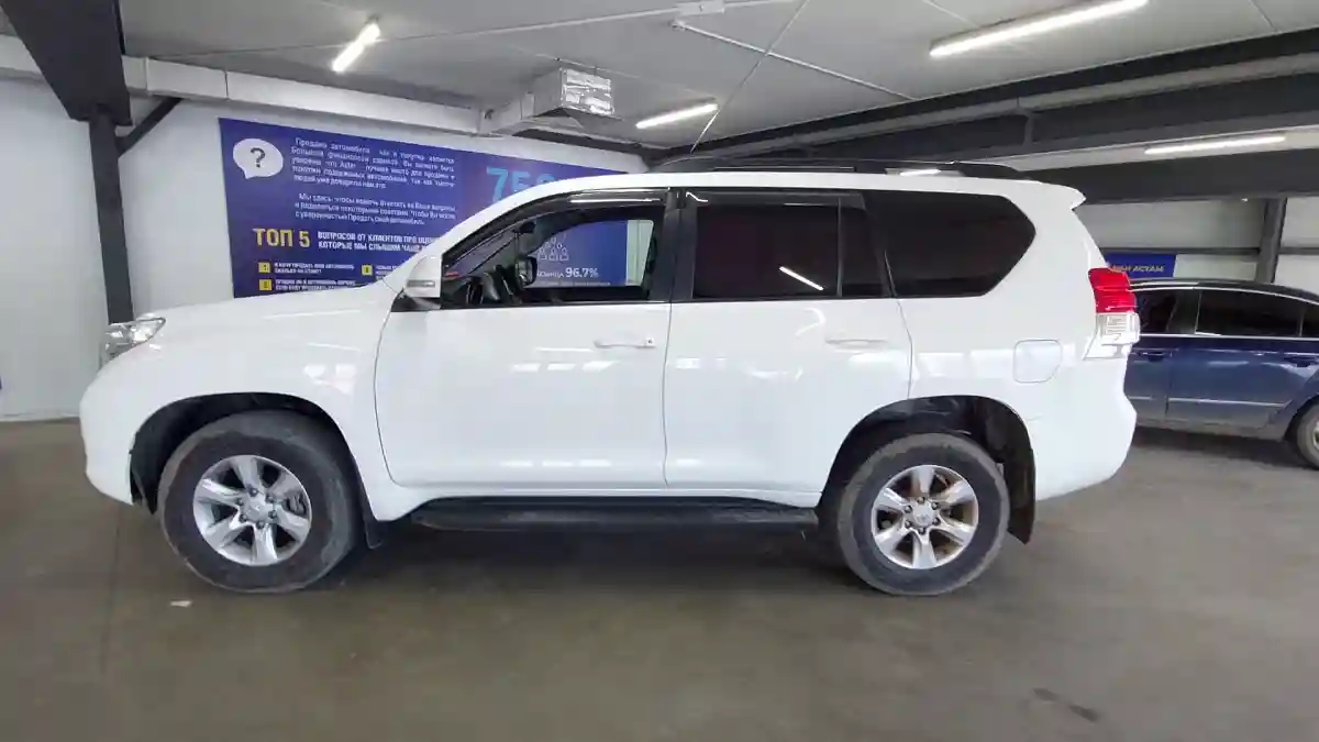 Toyota Land Cruiser Prado 2013 года за 15 000 000 тг. в Астана