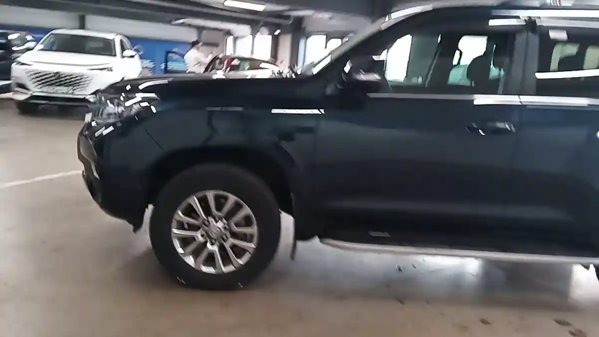 Toyota Land Cruiser Prado 2017 года за 22 000 000 тг. в Астана