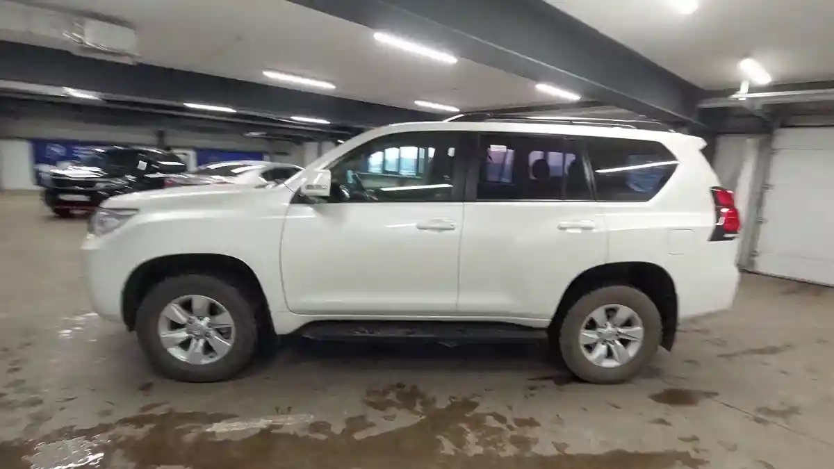 Toyota Land Cruiser Prado 2020 года за 25 000 000 тг. в Астана