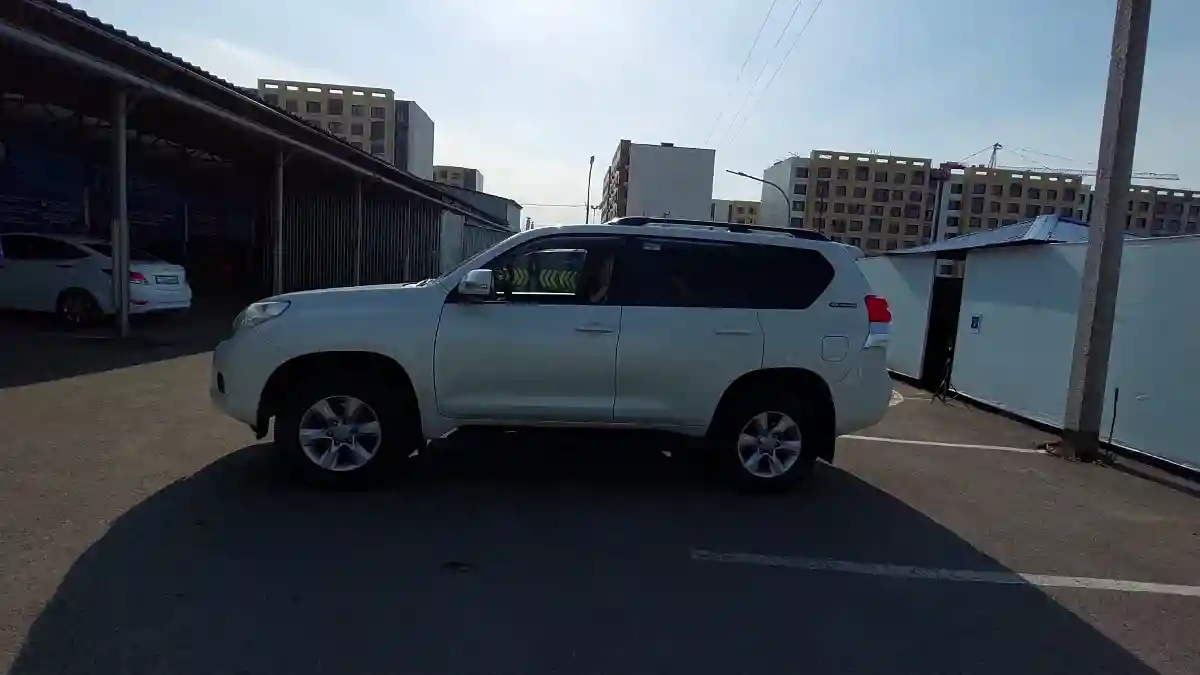 Toyota Land Cruiser Prado 2012 года за 15 900 000 тг. в Алматы