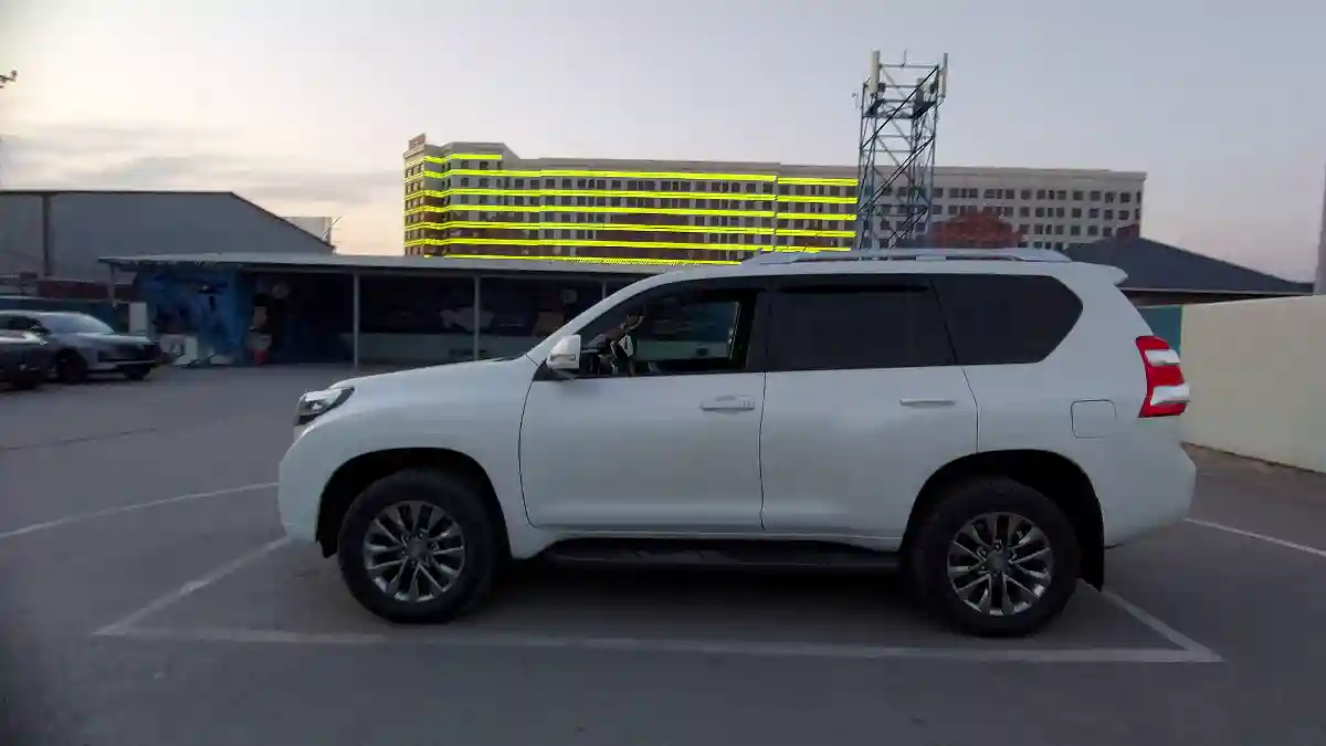 Toyota Land Cruiser Prado 2013 года за 16 500 000 тг. в Шымкент