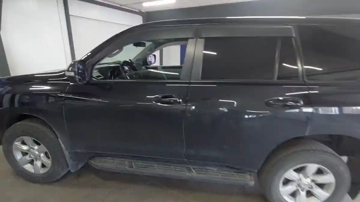 Toyota Land Cruiser Prado 2016 года за 16 500 000 тг. в Астана