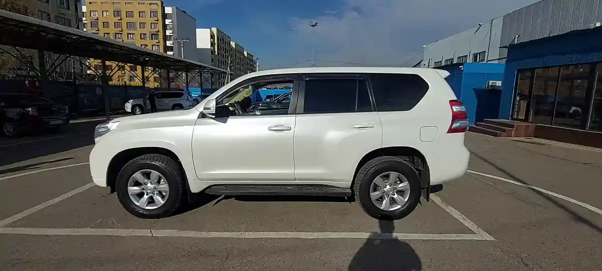 Toyota Land Cruiser Prado 2014 года за 15 000 000 тг. в Алматы