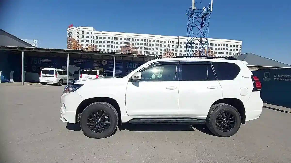 Toyota Land Cruiser Prado 2020 года за 22 000 000 тг. в Шымкент