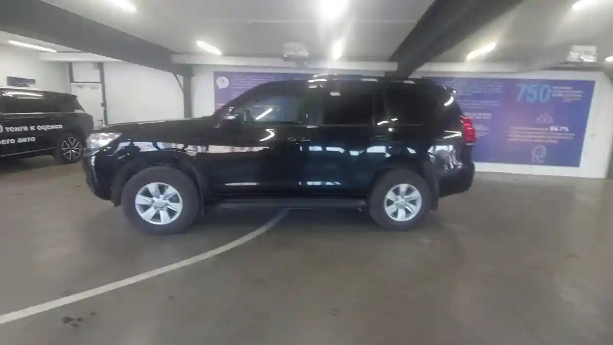 Toyota Land Cruiser Prado 2021 года за 25 000 000 тг. в Астана
